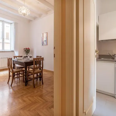A Peaceful Retreat 2 Minutes From Piazza Navona - Fromhometorome 아파트