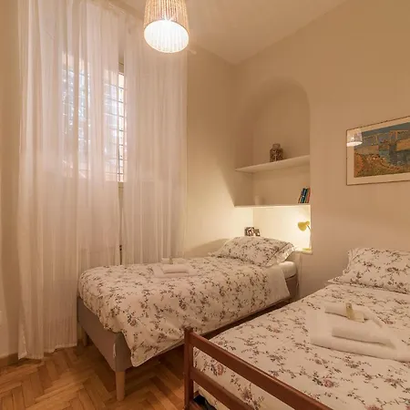 아파트 A Peaceful Retreat 2 Minutes From Piazza Navona - Fromhometorome 로마