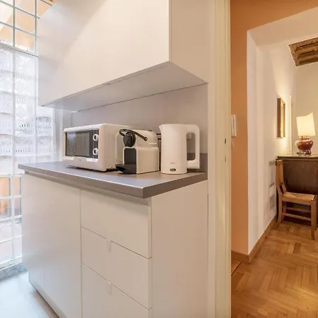 A Peaceful Retreat 2 Minutes From Piazza Navona - Fromhometorome 아파트 로마